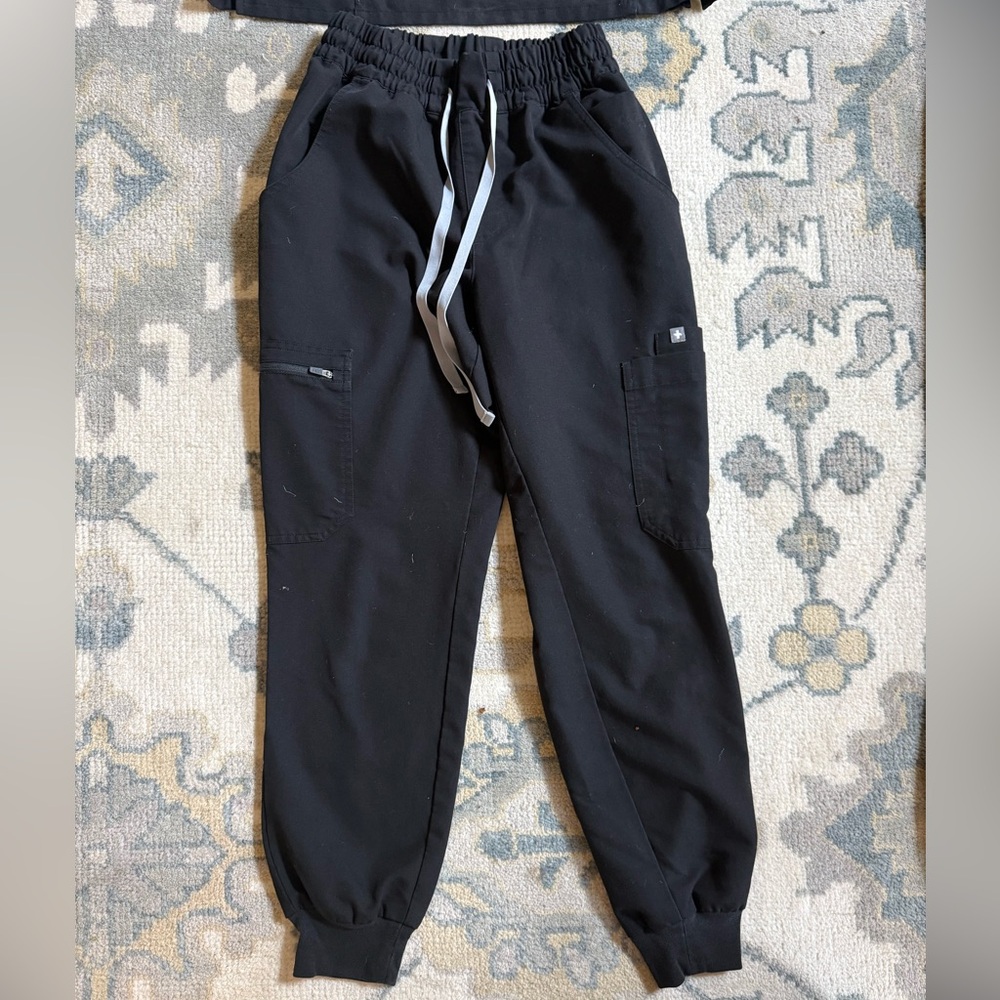 Figs High Waisted Jogger Scrub Pants, size XS, Black